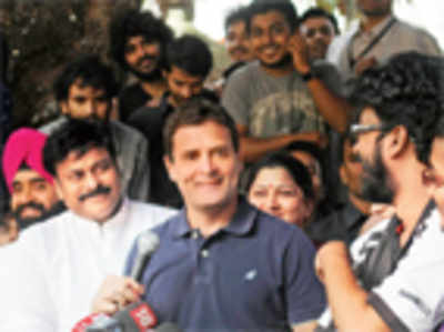 At FTII, Rahul takes on ‘bully’ RSS
