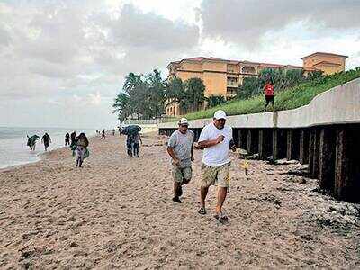 Monstrous storm batters Bahamas