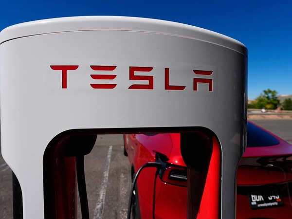 US opens Tesla probe after more crashes involving its so-called full self-driving technology