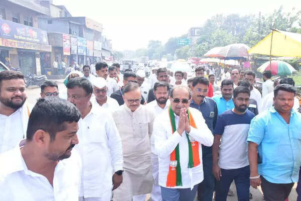 Vikhe Patil makes a strong political comeback