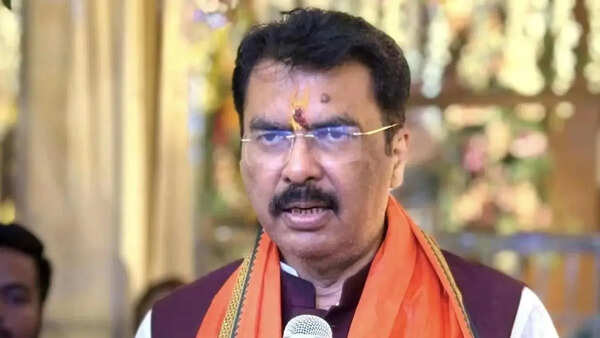 NDA hits back at opposition over dynasty politics charge