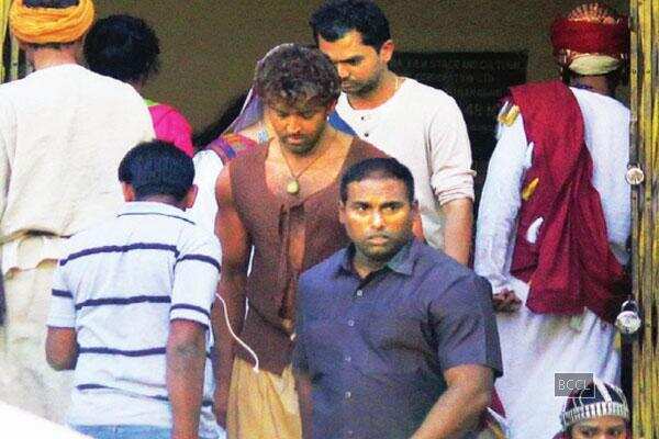 Hrithik spotted in 'Mohenjo Daro' look