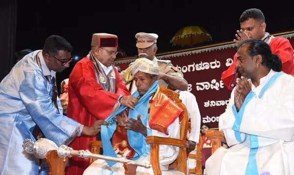 Governor cautions students over cybercrimes in the world of AI
