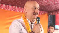 Actor Anupam Kher makes fun of himself 