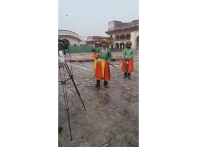 Watch: Pakistani reporter Amin Hafeez goes viral, but this time, as an emperor