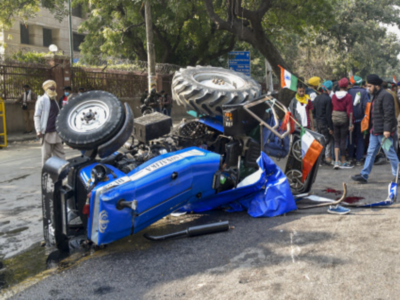 Farmers' Protest: One dies as tractor overturns; internet services suspended in parts of Delhi