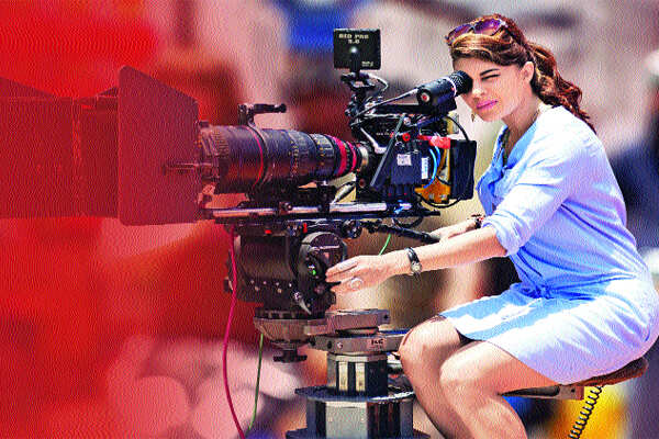 Jacqueline Fernandez  enjoyed her directorial act in Roy