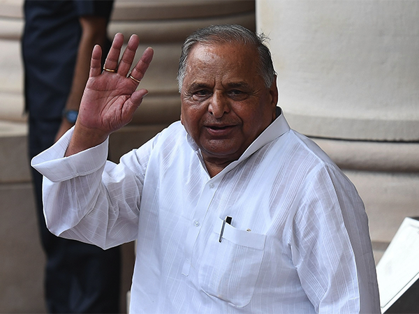 Nitish Kumar is a master betrayer, says Mulayam Singh Yadav