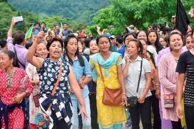 Darjeeling unrest: Gorkha Janmukti Morcha leader to visit Delhi