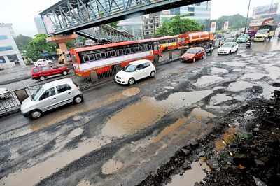 Repair roads before monsoon: HC to Mumbai civic body