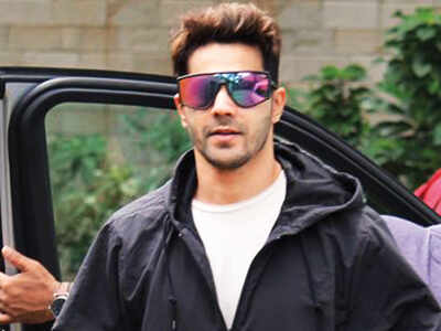 Varun Dhawan injures his knee while rehearsing for Street Dancer 3D