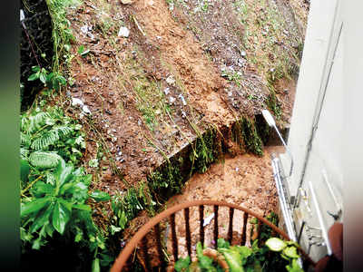 Landslide sends sludge into Khareghat colony,  but IIT-B has advised BMC not to undertake repairs until the rains stop