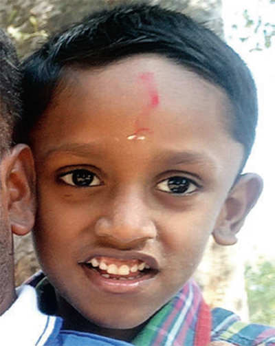 Stone bowl kills boy in Lalbagh; parents donate his organs