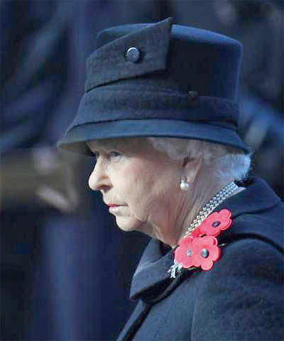 Queen Elizabeth invites Trump to UK for state visit