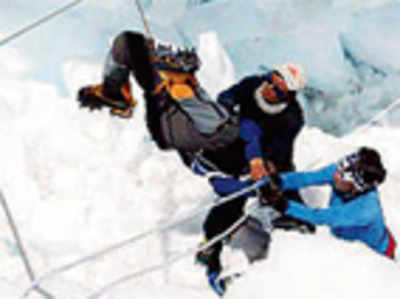 Five sherpas killed on Everest