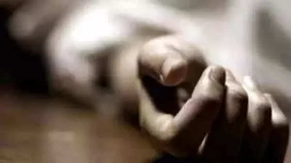 Class 10 boy dies by suicide at private school in Tirunelveli; miscreants torch two vans