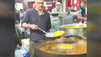 Bharat Dabholkar on why he loves doing a food trail at Minara Masjid during Ramadan 