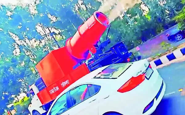 Day after 'aarti', MC puts one anti-smog gun to use