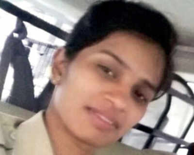 Constable commits suicide; fiancé and senior cop booked