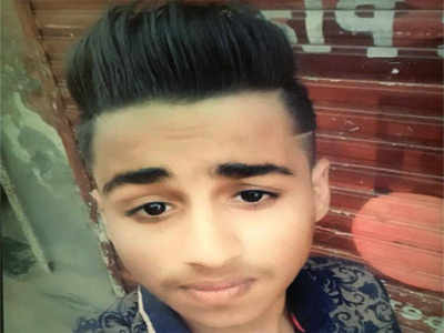 17-yr-old biker dies while dodging cops in Bandra
