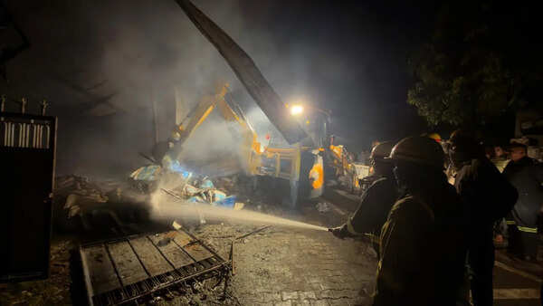 Six cylinders explode in Saket Nagar factory fire, no casualties