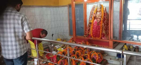 Non-veg food sale nosedives in JSR during Chaiti Chhath and Navratri
