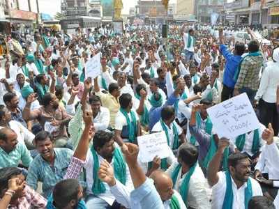 Hundreds of turmeric farmers file nominations for Nizamabad LS seat