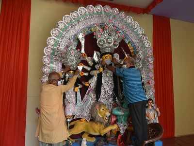 Kolkata: Durga Puja organisers’ forum seek review of 'pandals no-entry zones' order