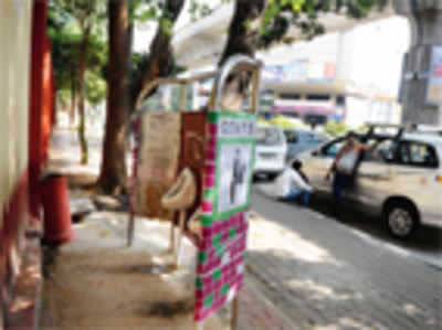 Open urinals on MG Road raise stink