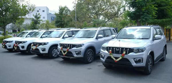 TN assembly polls: DMK MLA in soup over gifting SUVs; AIADMK lodges complaint
