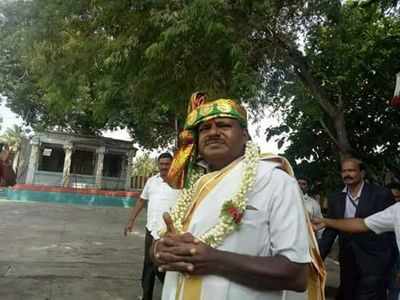 Karnataka government formation: JD(S) leader HD Kumaraswamy visits temples before taking oath as Karnataka CM