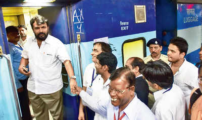 Summons to Sena MLA for delaying train by 56 mins