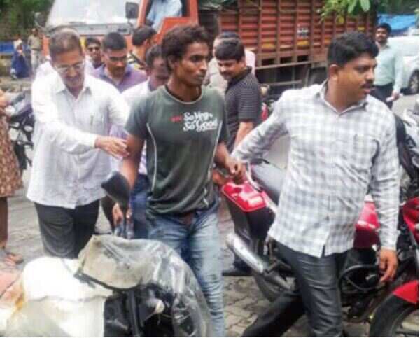 Drunk driver tries to hide in Thane police chief’s office