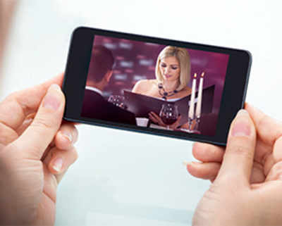Soon, 3D mobile video without special glasses