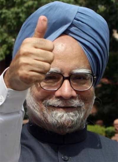 PMO junks media speculation, says Manmohan Singh will complete tenure