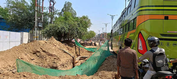 Green project, grim reality: Indirapuram roads in a mess