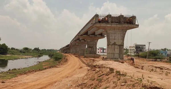 Trichy’s key infra projects await Vijay’s push