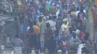 Delhi lockdown: People flout social distancing norms in Chandni Chowk ahead of Ramzan 