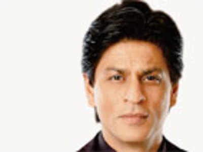 SRK shocked after fan leaves graffiti on Mannat wall
