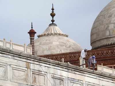 Taj Mahal's marble railing damaged in thunderstorm, three killed