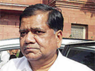 Shettar was the equal of BSY, DVS – in air travel