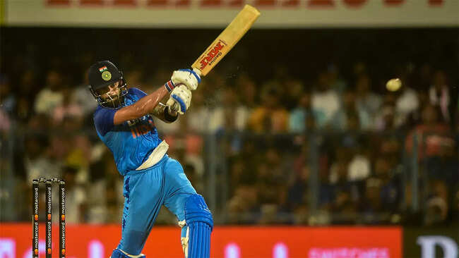 Virat Kohli becomes first Indian to complete 11,000 runs in T20 history