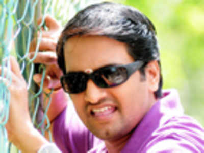 Romantic makeover for Santhanam in his next movie