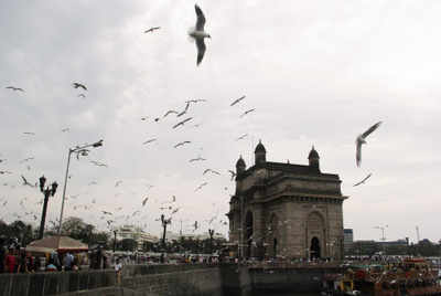 Three youths allege harassment by police at Gateway of India