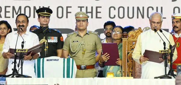CPM criticizes recitation of full version of Vande Mataram at Kerala cabinet swearing-in