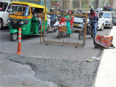 Blame game: Highway authority says traffic cops dug up Tumkur Road before accident