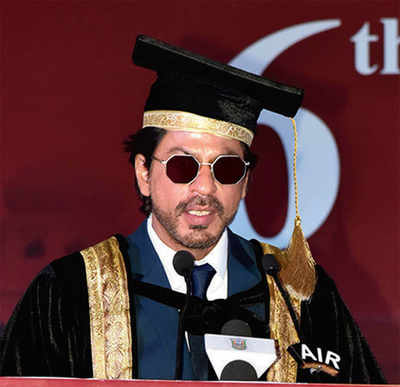 SRK gets Urdu varsity PhD; Prez skips event