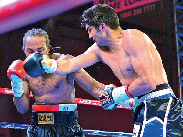 Vijender Singh continues victory run as Pink City roots for him