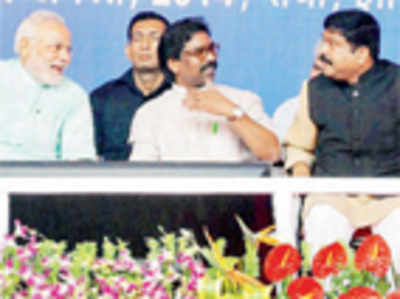 Soren too jeered at Modi event, Congress alleges conspiracy