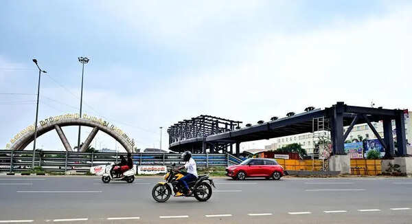 Skywalk on Chennai’s GST Road linking Kalaignar Centenary Bus Terminus to Kilambakkam railway station to open in May